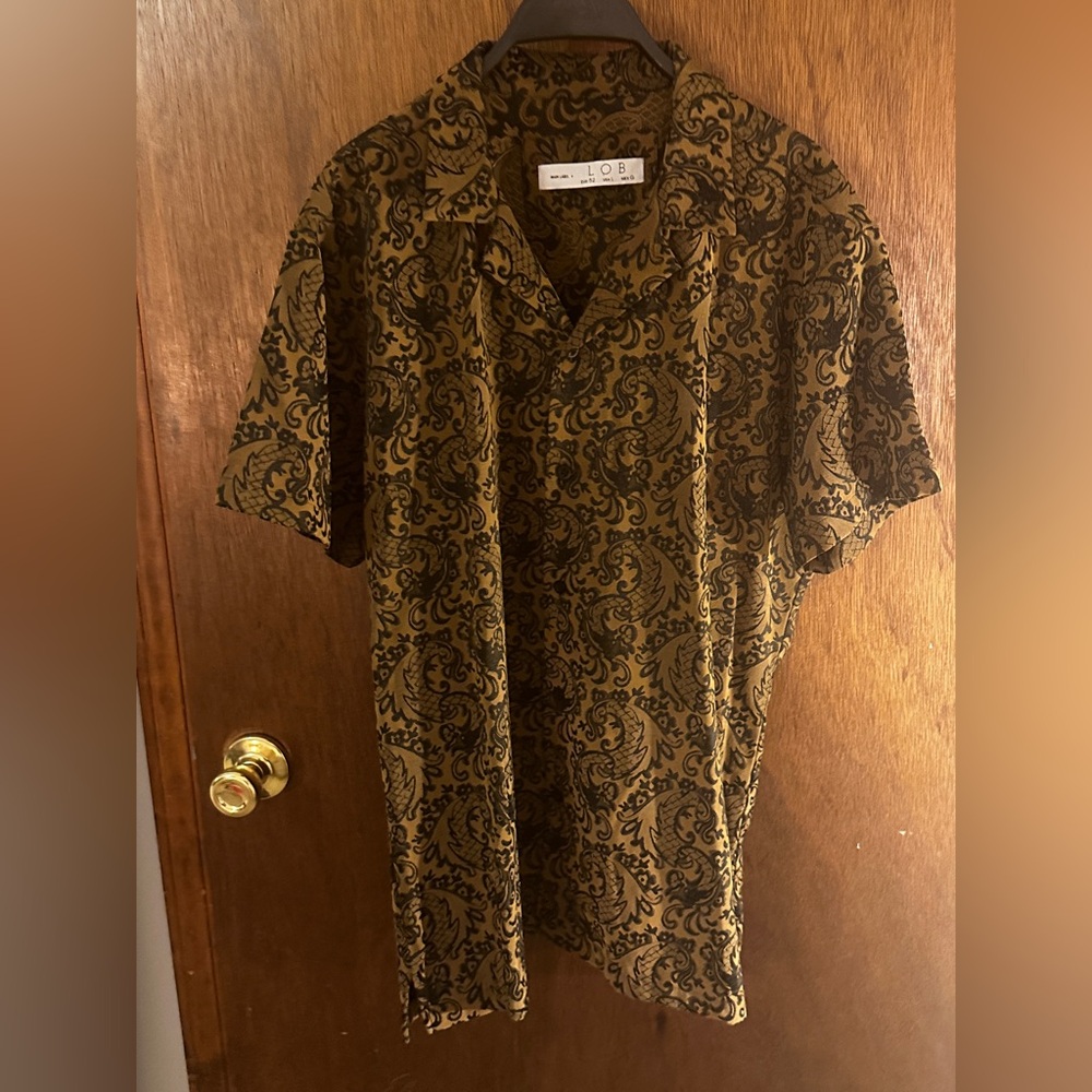 LOB Men's Brown and Black Paisley Button-Down Shirt